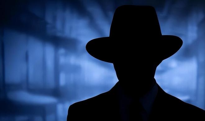 潜伏十余年宣传骨干携15万份涉密文件投敌获赃款七十万美金还未